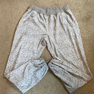 SZ 8 LuluLemon Jogger